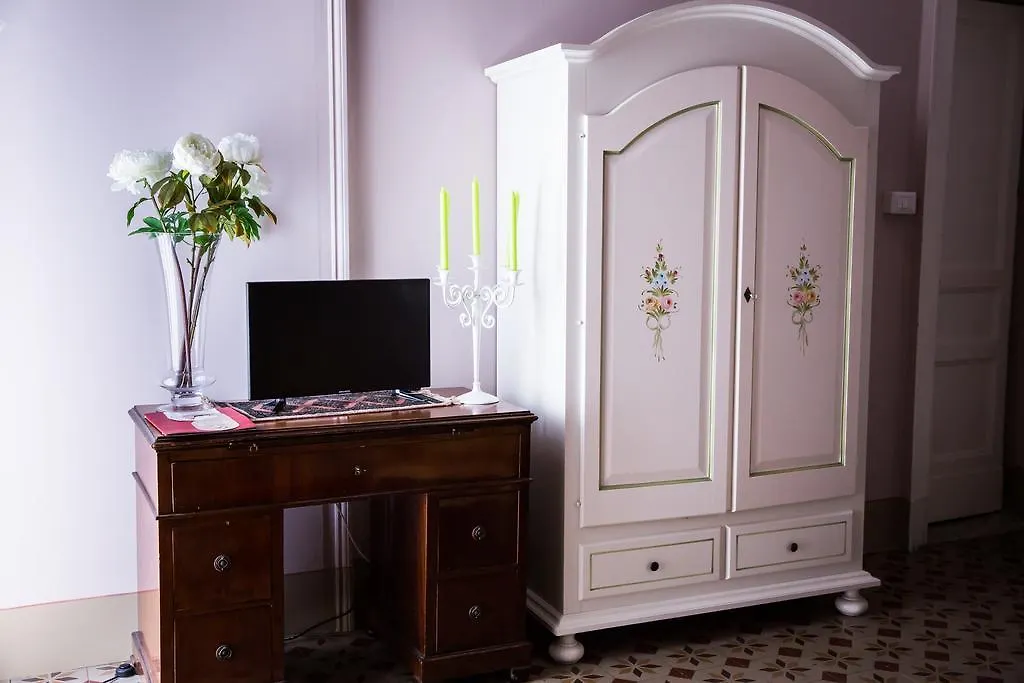 Casa Elide Bed & Breakfast Catania Italy